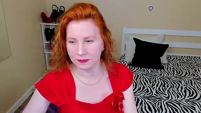 FoxySophia online show from April 28, 8:08 am