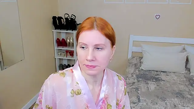 Snapshot of FoxySophia chatting on February 23, 2:28 pm FoxySophia online show from February 23, 2:28 pm