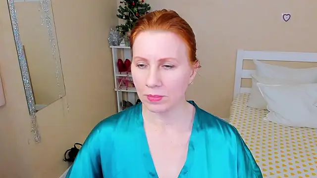 Snapshot of FoxySophia chatting on January 7, 10:20 am FoxySophia online show from January 7, 10:20 am