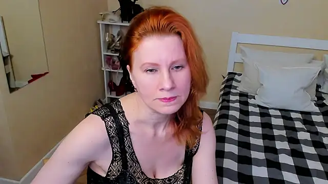 Snapshot of FoxySophia chatting on October 30, 3:31 pm FoxySophia online show from October 30, 3:31 pm