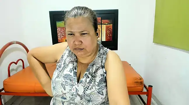 Snapshot of beckyummys chatting on February 20, 11:42 am beckyummys online show from February 20, 11:42 am
