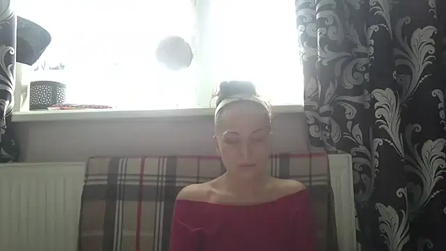 LindaStarS online show from April 12, 5:11 am