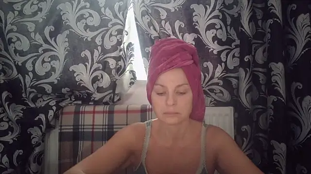 LindaStarS online show from November 4, 7:34 am