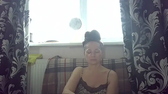 LindaStarS online show from February 24, 5:41 am