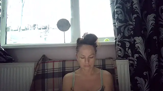 LindaStarS online show from April 3, 4:19 am