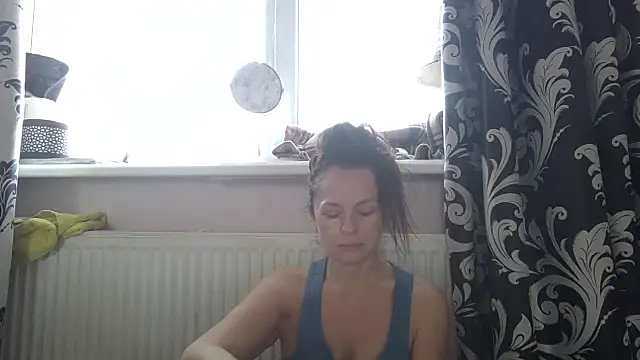 LindaStarS online show from February 28, 6:13 am