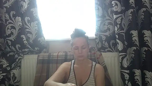 LindaStarS online show from March 28, 6:58 am