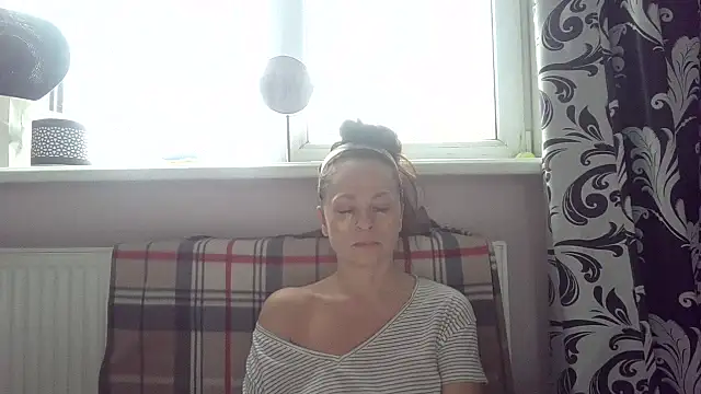 LindaStarS online show from May 14, 3:36 am
