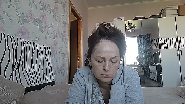 LindaStarS online show from May 5, 5:43 am