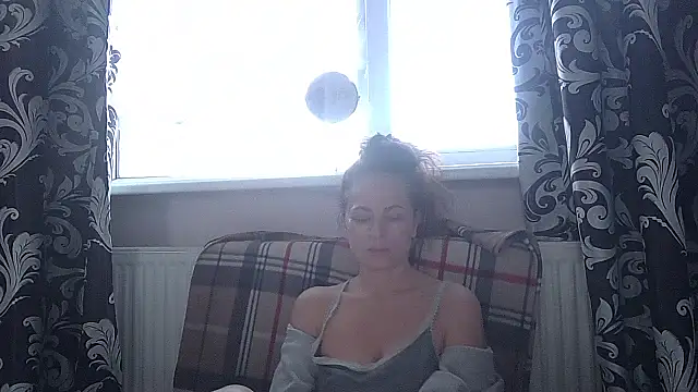 LindaStarS online show from April 8, 5:20 am