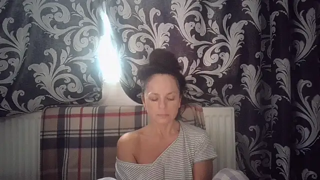 LindaStarS online show from November 5, 7:00 am