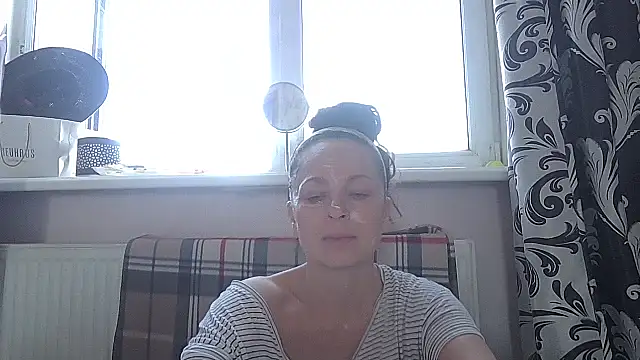 LindaStarS online show from May 15, 5:27 am