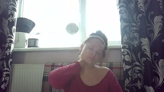 LindaStarS online show from April 15, 4:07 am