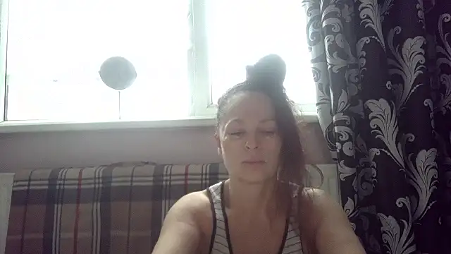 LindaStarS online show from April 2, 4:52 am