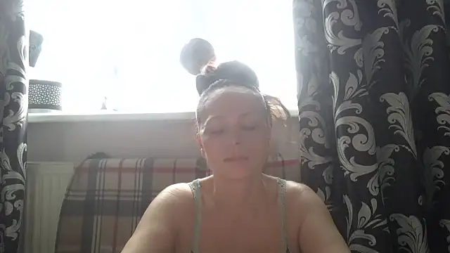 LindaStarS online show from March 21, 5:19 am