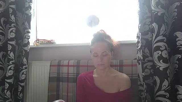 LindaStarS online show from April 9, 5:42 am