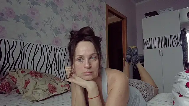 LindaStarS online show from February 13, 1:55 pm