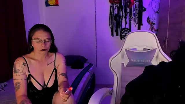 dungeongirls online show from March 14, 8:26 pm