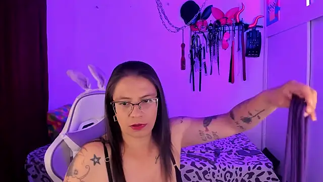 dungeongirls online show from November 27, 9:26 pm