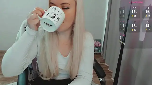 AllAboutLoveXx online show from October 30, 6:55 am