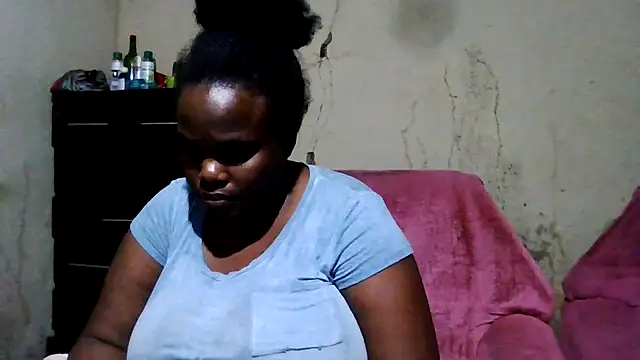 Snapshot of sexybigboobz chatting on June 30, 4:07 pm sexybigboobz online show from June 30, 4:07 pm