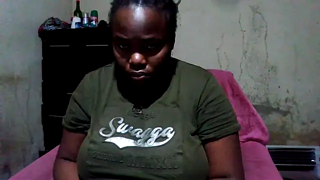 Snapshot of sexybigboobz chatting on July 18, 3:48 am sexybigboobz online show from July 18, 3:48 am