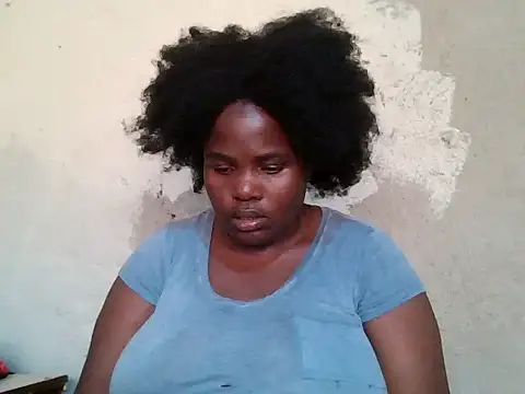 Snapshot of sexybigboobz chatting on June 25, 7:02 am sexybigboobz online show from June 25, 7:02 am