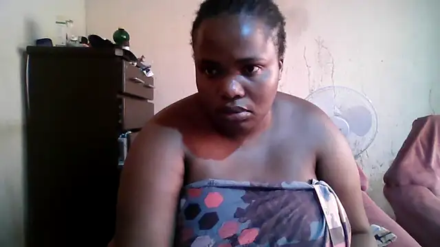 Snapshot of sexybigboobz chatting on September 15, 6:36 am sexybigboobz online show from September 15, 6:36 am