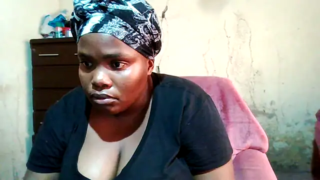 sexybigboobz online show from November 17, 1:15 pm