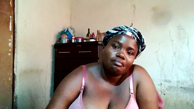 sexybigboobz online show from December 4, 9:30 am