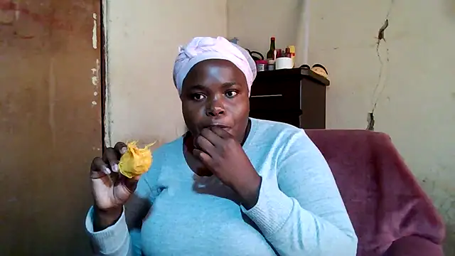 sexybigboobz online show from November 20, 8:04 am