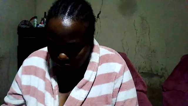 Snapshot of sexybigboobz chatting on July 13, 3:50 am sexybigboobz online show from July 13, 3:50 am