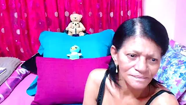 SLUTTYROXY online show from September 16, 7:04 pm