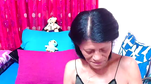 Snapshot of SLUTTYROXY chatting on October 26, 5:57 pm SLUTTYROXY online show from October 26, 5:57 pm