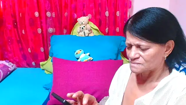 SLUTTYROXY online show from March 26, 9:29 am