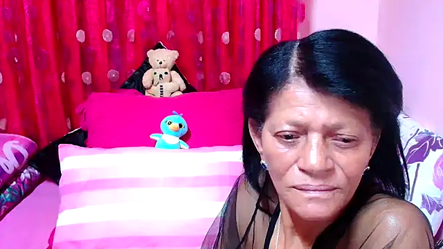 Snapshot of SLUTTYROXY chatting on November 6, 6:50 am SLUTTYROXY online show from November 6, 6:50 am