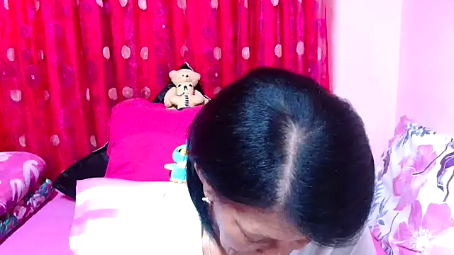 Snapshot of SLUTTYROXY chatting on November 10, 4:17 am SLUTTYROXY online show from November 10, 4:17 am