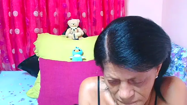 Snapshot of SLUTTYROXY chatting on February 25, 7:47 pm SLUTTYROXY online show from February 25, 7:47 pm