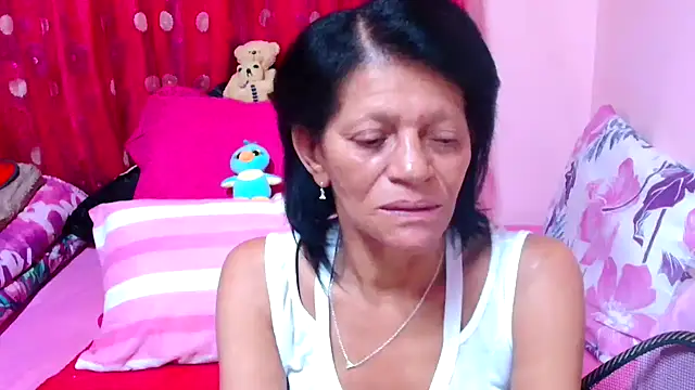 Snapshot of SLUTTYROXY chatting on October 28, 6:40 pm SLUTTYROXY online show from October 28, 6:40 pm