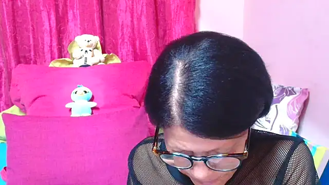 Snapshot of SLUTTYROXY chatting on February 4, 5:52 pm SLUTTYROXY online show from February 4, 5:52 pm