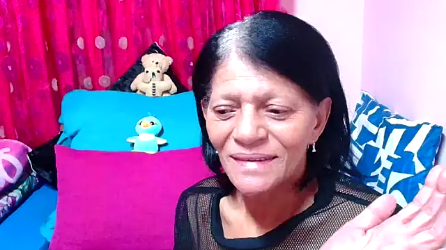 Snapshot of SLUTTYROXY chatting on October 21, 7:35 pm SLUTTYROXY online show from October 21, 7:35 pm