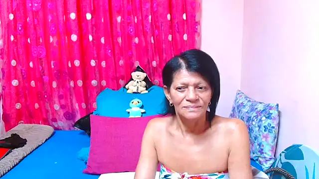 Snapshot of SLUTTYROXY chatting on February 18, 8:33 am SLUTTYROXY online show from February 18, 8:33 am