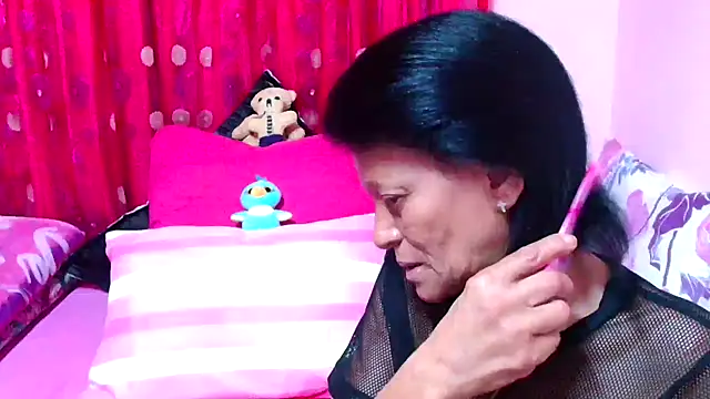 Snapshot of SLUTTYROXY chatting on October 29, 6:51 pm SLUTTYROXY online show from October 29, 6:51 pm