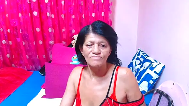 Snapshot of SLUTTYROXY chatting on March 1, 10:48 am SLUTTYROXY online show from March 1, 10:48 am