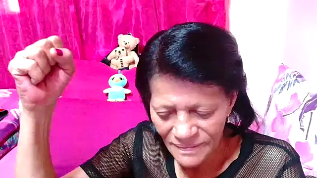 Snapshot of SLUTTYROXY chatting on November 28, 7:19 am SLUTTYROXY online show from November 28, 7:19 am