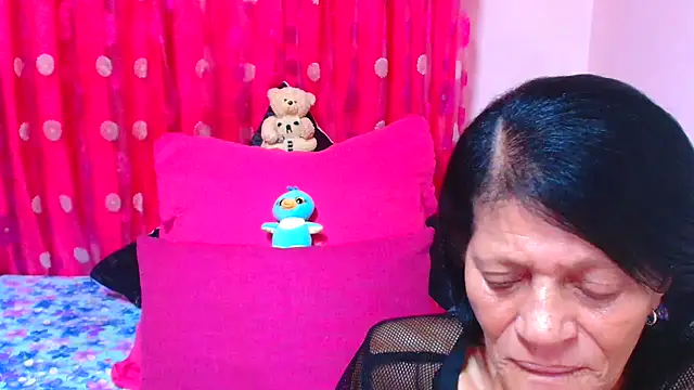 SLUTTYROXY online show from March 18, 6:31 pm