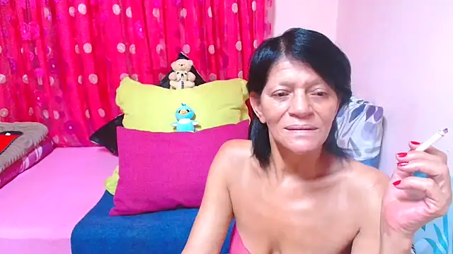 SLUTTYROXY online show from March 12, 4:33 pm