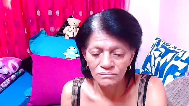 Snapshot of SLUTTYROXY chatting on October 21, 7:30 am SLUTTYROXY online show from October 21, 7:30 am