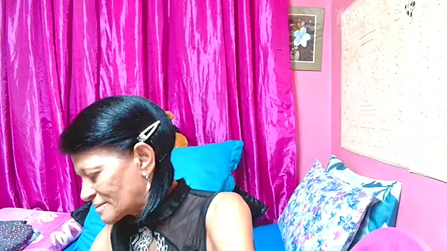 SLUTTYROXY online show from March 18, 2:29 am