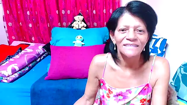 Snapshot of SLUTTYROXY chatting on October 25, 5:46 pm SLUTTYROXY online show from October 25, 5:46 pm